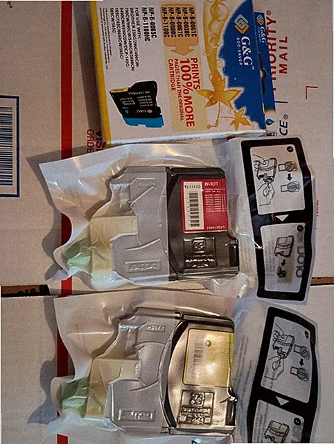 Three printer ink cartridges (see pictures)